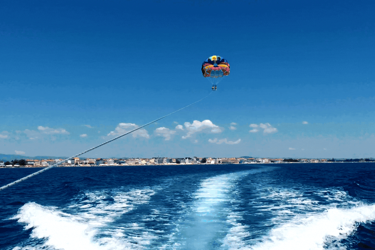 gifs parasailing